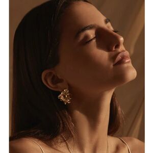 NWT Amber Sceats Reese Earrings